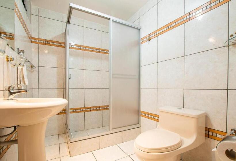 חדר משפחתי, Villa Sillar