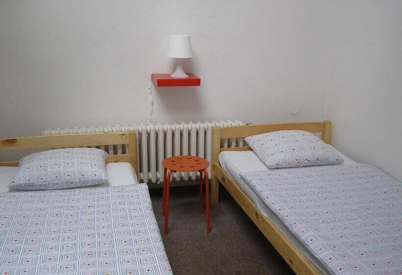 Standard-huone Jaettu Kylpyhuone, Hostel Praha Ládví