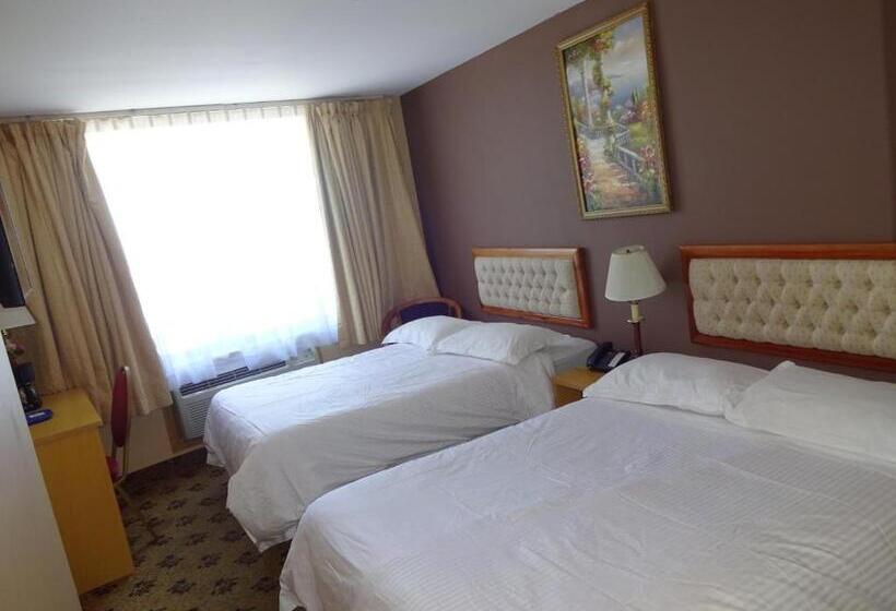 带2个双人床的标准工作室, Flushing