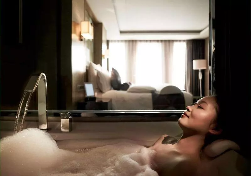 キングサイズベッドのデラックスルーム, Pullman Wuxi New Lake