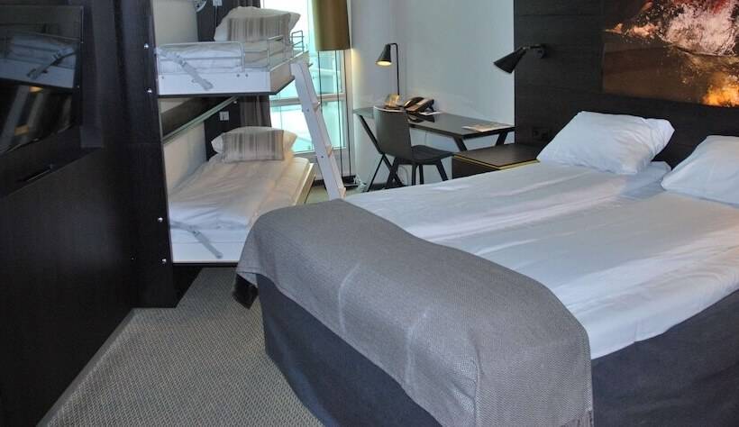 חדר משפחתי, Scandic ørnen