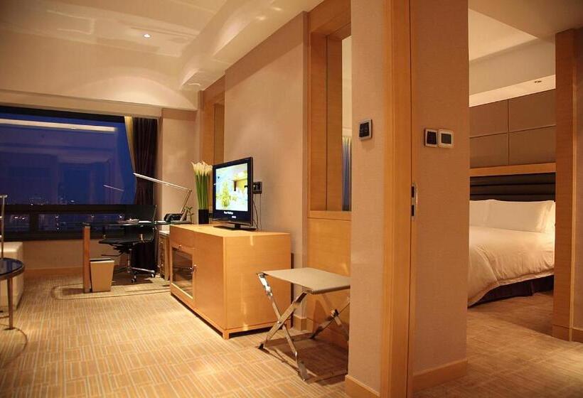 سوییت لوکس, Shanghai Hongqiao Airport Hotel   Air China