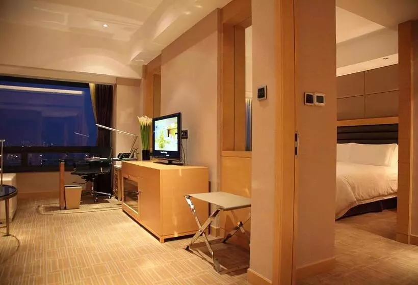 سوییت لوکس, Shanghai Hongqiao Airport Hotel   Air China