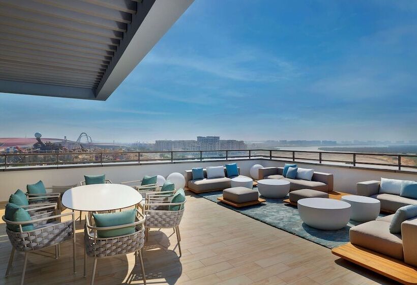 Апартаменты 3 Спальни, Doubletree By Hilton Abu Dhabi Yas Island Residences