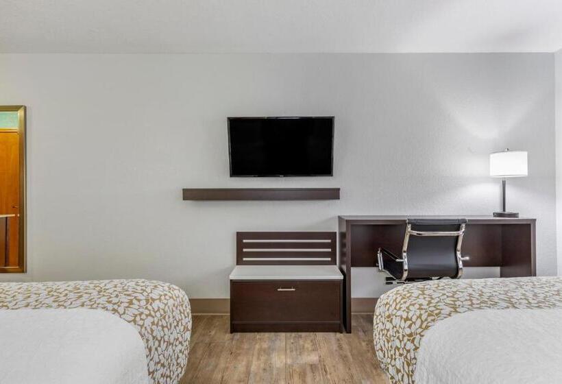 חדר סטנדרט מותאם לאדם עם מוגבלויות, Brookstone Lodge Near Biltmore Village, Ascend Hotel Collection