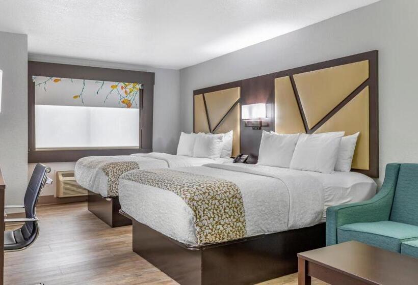 חדר משפחתי, Brookstone Lodge Near Biltmore Village, Ascend Hotel Collection