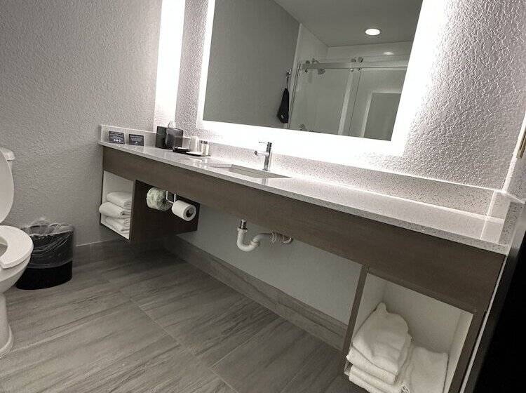 חדר סטנדרט, Brookstone Lodge Near Biltmore Village, Ascend Hotel Collection