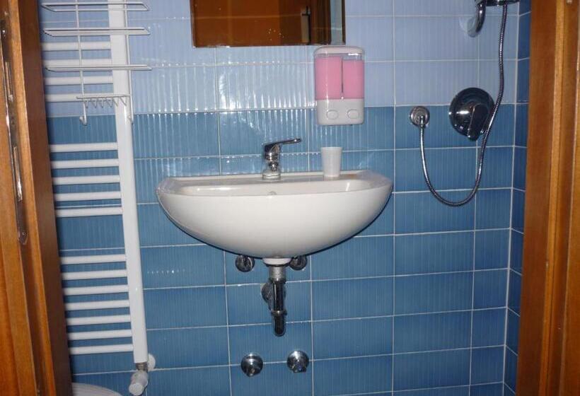 标准间, Affittacamere Andronaco