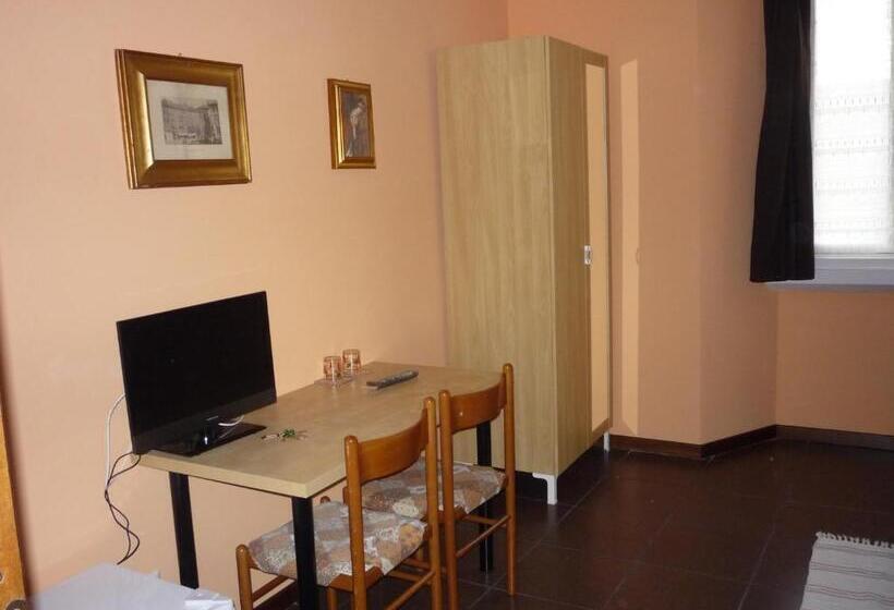 标准间, Affittacamere Andronaco