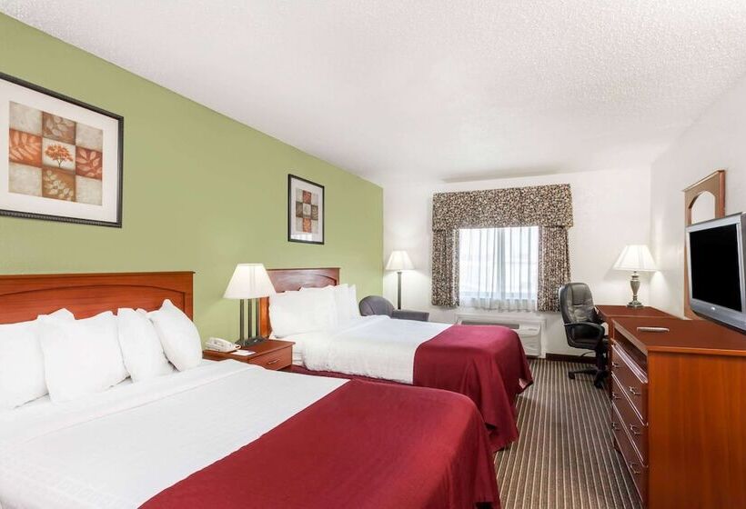 غرفه قياسيه سريرين مزدوجين, Baymont By Wyndham Jackson