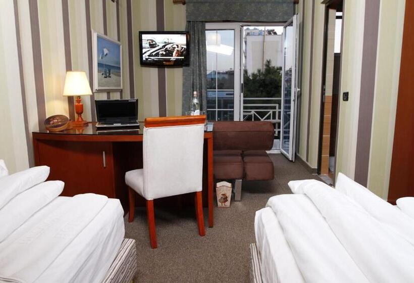 חדר סטנדרט לשלושה, Bel Conti