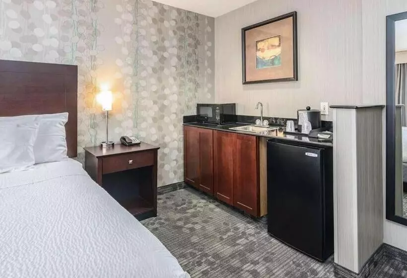 キングサイズベッドのスタンダードルーム, Best Western Concord Inn And Suites