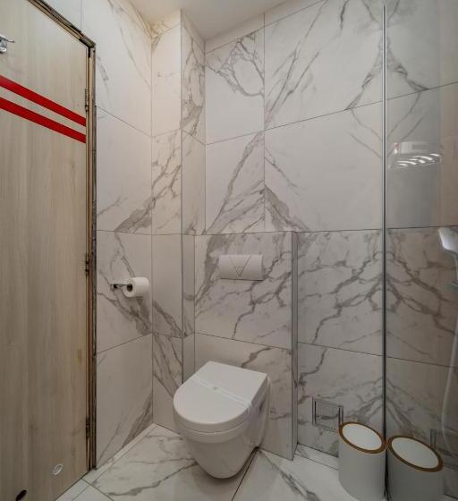 اتاق لوکس سه تخته, City Code Vizura Garni Renew