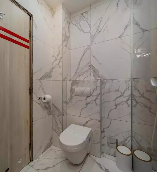 اتاق لوکس سه تخته, City Code Vizura Garni Renew