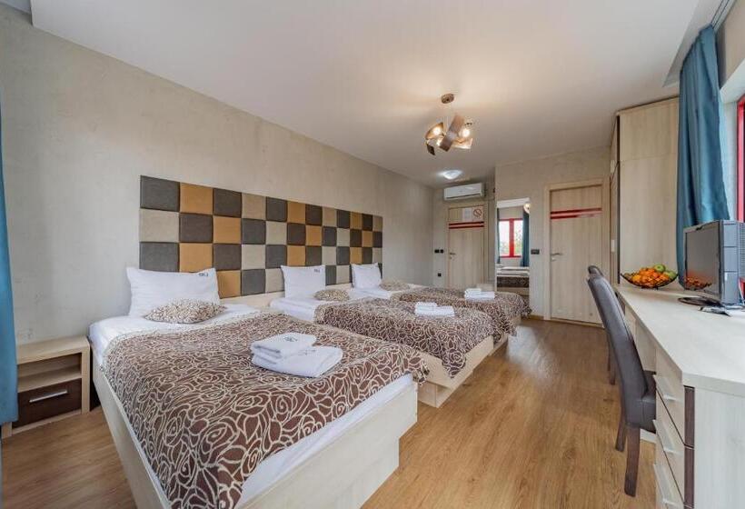 اتاق لوکس سه تخته, City Code Vizura Garni Renew