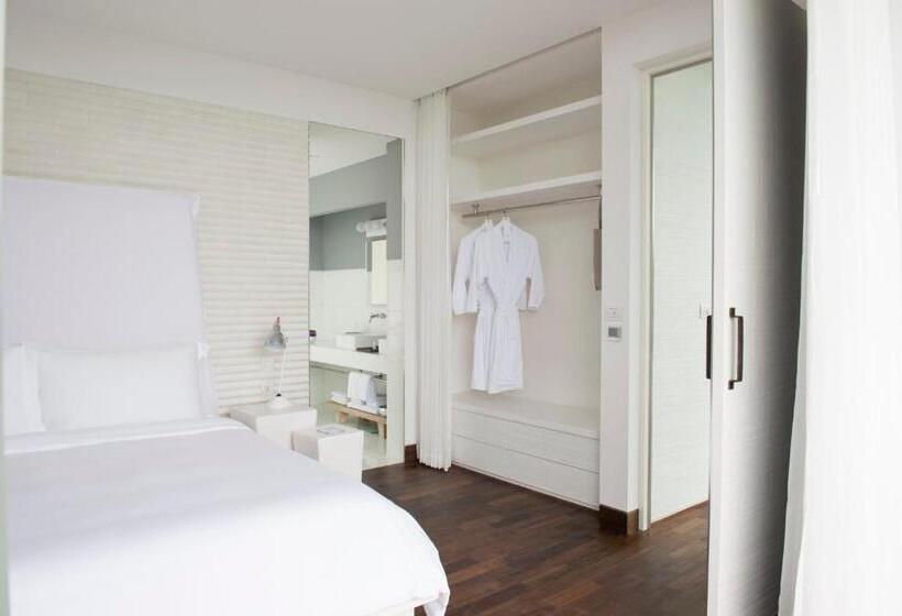 Villa 2 Makuuhuonetta, Como Point Yamu, Phuket  Sha Extra Plus