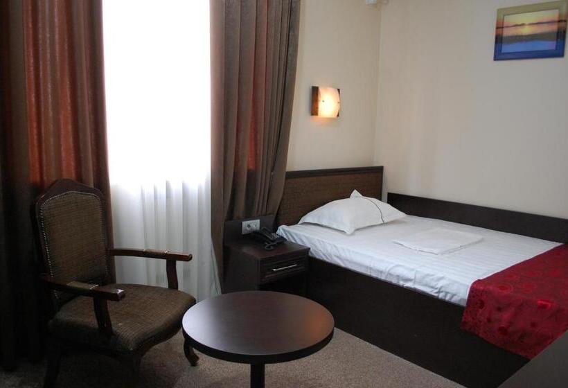 اتاق استاندارد یک نفره, Consul