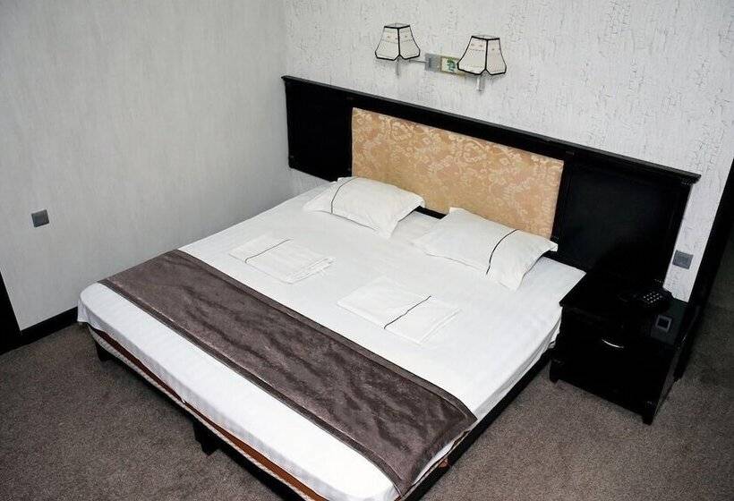 اتاق استاندارد, Consul