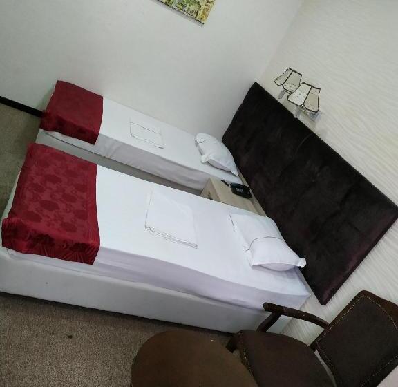 اتاق استاندارد, Consul