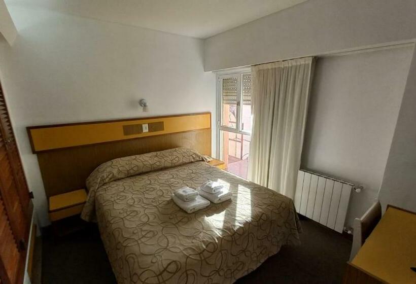 חדר סטנדרט, Costanera