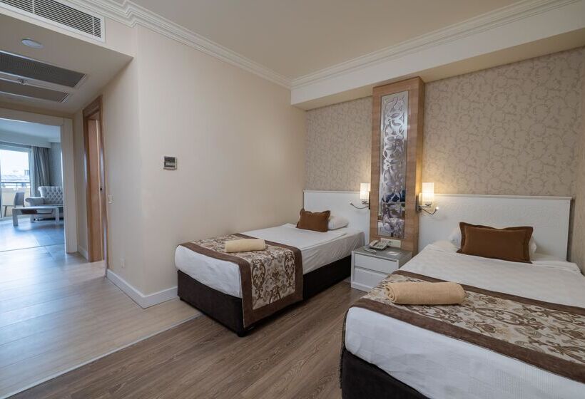 Oldal Tengerre Néző Családi Szoba, Crystal Sunset Luxury Resort & Spa - Ultimate All Inclusive