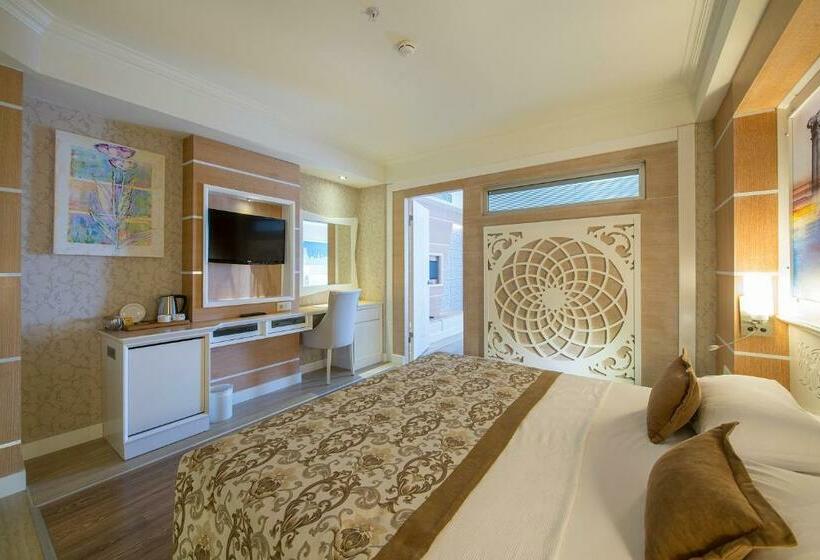 Oldal Tengerre Néző Családi Szoba, Crystal Sunset Luxury Resort & Spa - Ultimate All Inclusive