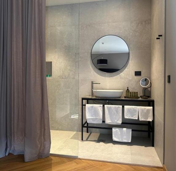 マウンテンビュースイート, Draš