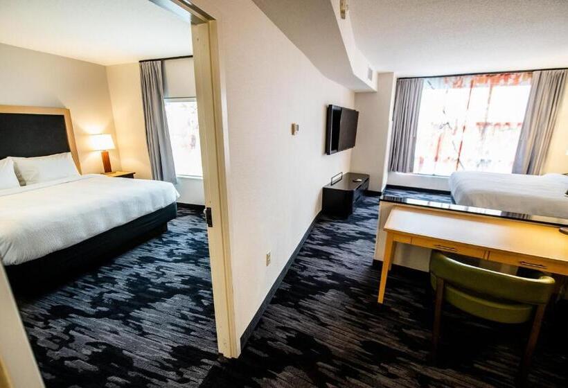 מיטת קינג בסוויטה, Fairfield By Marriott Inn & Suites Washington Casino Area