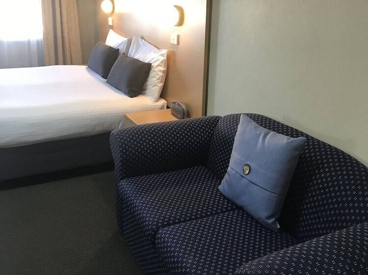 수피리어 룸, Hideaway Motor Inn
