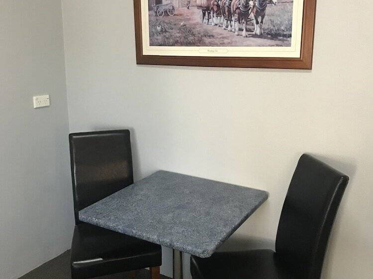 غرفة سوبيريور, Hideaway Motor Inn