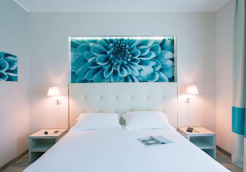 غرفة إقتصادية, Hideaway Motor Inn