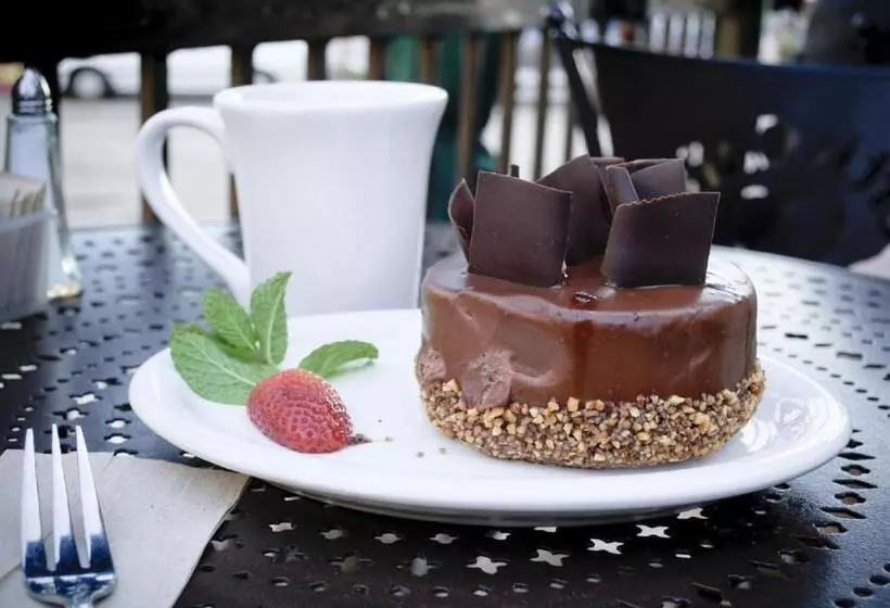 اتاق کلاسیک, Karbala Rayhaan Hotel & Suites