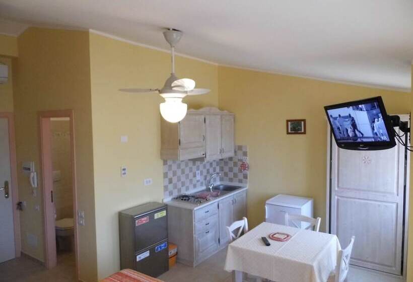 Студио Comfort, Le Nereidi Hotel & Residence Con Piscina Tennis Fitness Parcheggio Coperto Sala Conferenze