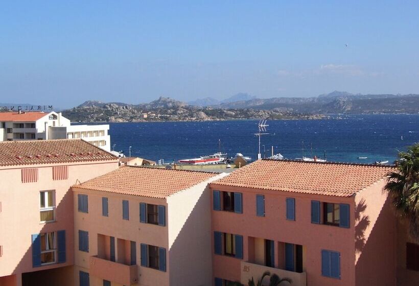 Студио Comfort, Le Nereidi Hotel & Residence Con Piscina Tennis Fitness Parcheggio Coperto Sala Conferenze