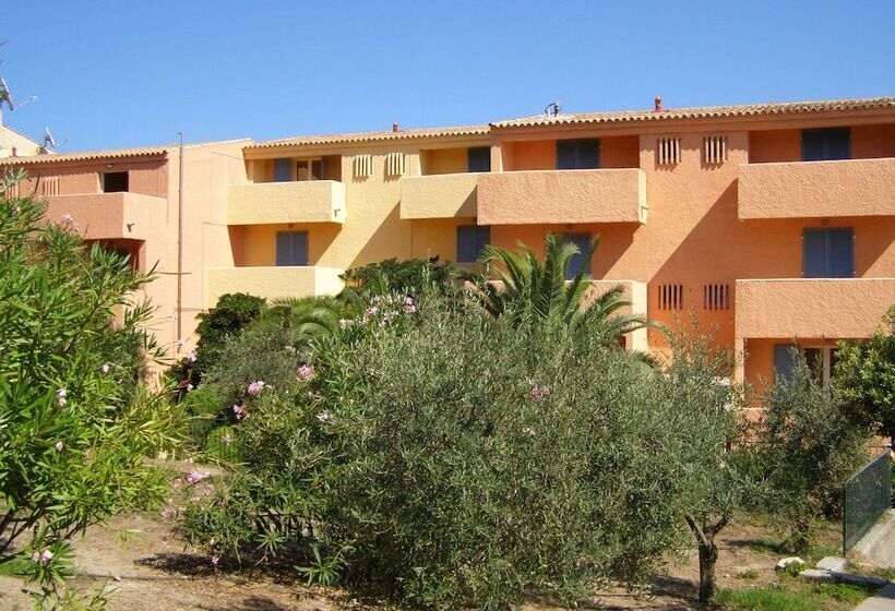 Апартаменты Comfort 2 Спальни, Le Nereidi Hotel & Residence Con Piscina Tennis Fitness Parcheggio Coperto Sala Conferenze