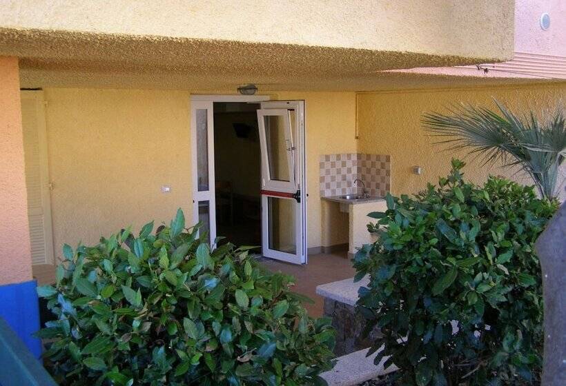 Апартаменты 1 Спальня Нижний Этаж, Le Nereidi Hotel & Residence Con Piscina Tennis Fitness Parcheggio Coperto Sala Conferenze