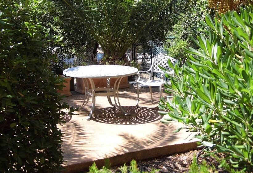 Студия Deluxe, Le Nereidi Hotel & Residence Con Piscina Tennis Fitness Parcheggio Coperto Sala Conferenze