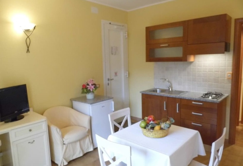 Студия Deluxe, Le Nereidi Hotel & Residence Con Piscina Tennis Fitness Parcheggio Coperto Sala Conferenze