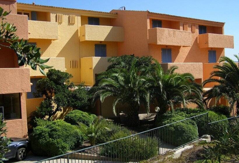 Апартаменты Comfort 2 Спальни, Le Nereidi Hotel & Residence Con Piscina Tennis Fitness Parcheggio Coperto Sala Conferenze