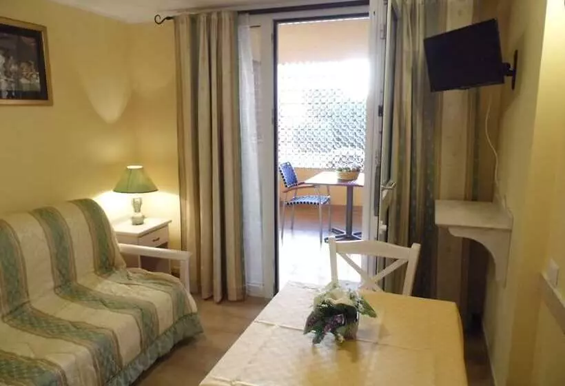 آپارتمان 1 خوابه همکف, Le Nereidi Hotel & Residence Con Piscina Tennis Fitness Parcheggio Coperto Sala Conferenze