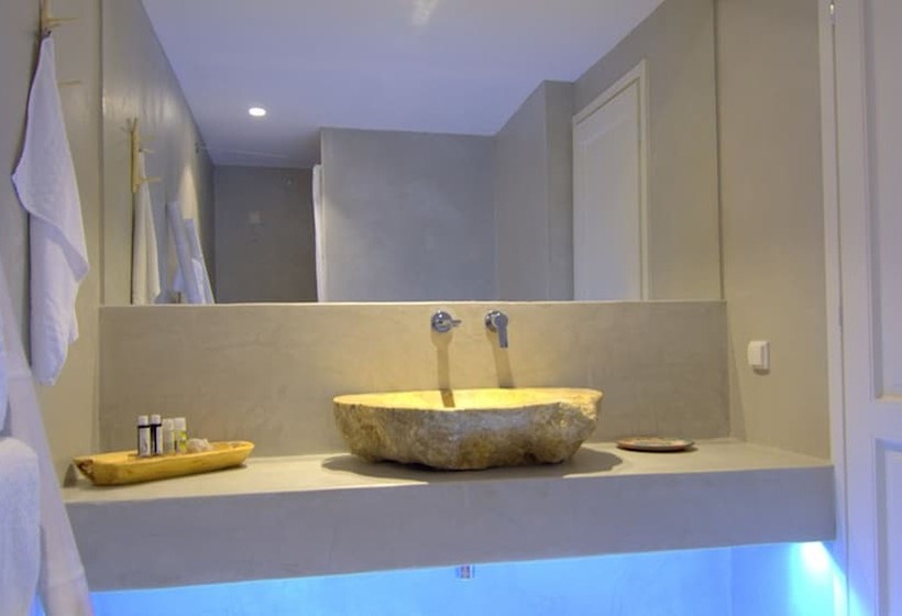 اتاق کلاسیک, Levantes Ios Boutique