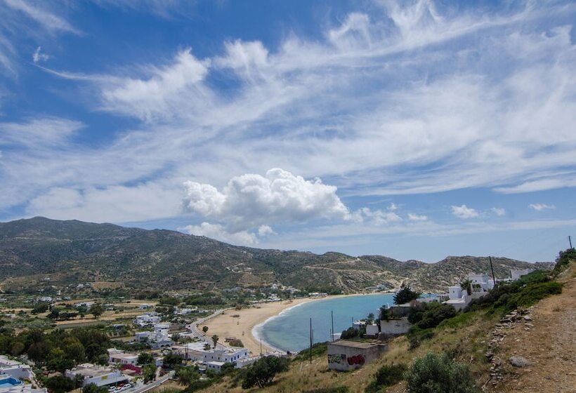 اتاق خانوادگی با چشم‌انداز دریا, Levantes Ios Boutique