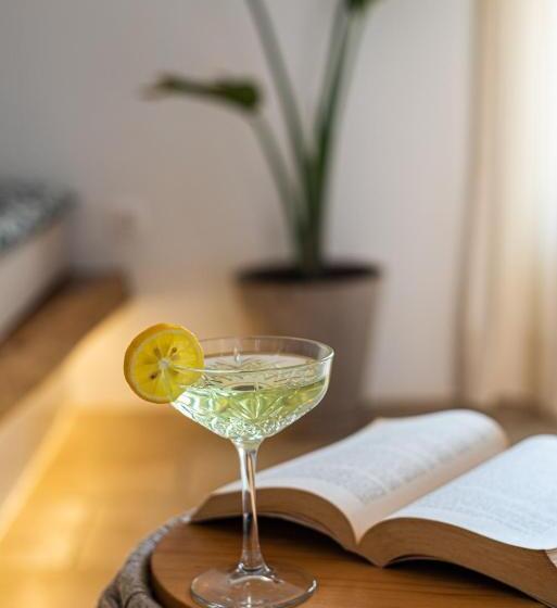 اتاق دوبلکس, Levantes Ios Boutique