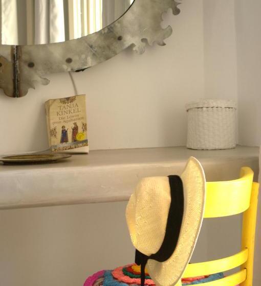 اتاق کلاسیک, Levantes Ios Boutique