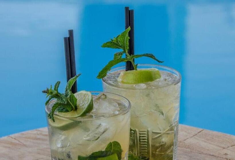 سوییت لوکس, Levantes Ios Boutique