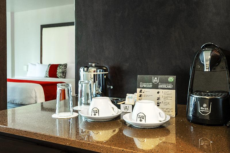 Люкс Кровать Кинг, Park Inn San Jose By Radisson