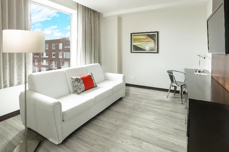 Номер Deluxe Кровать Кинг, Park Inn San Jose By Radisson