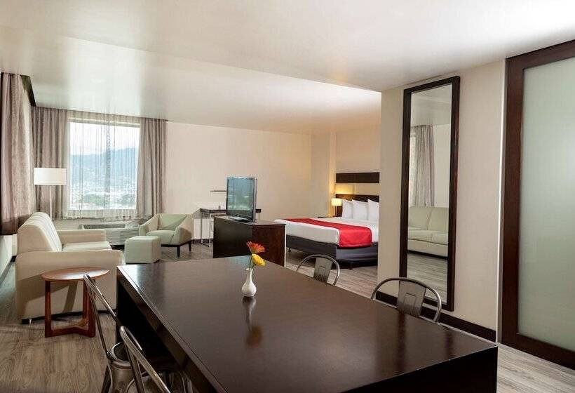 Люкс, Park Inn San Jose By Radisson