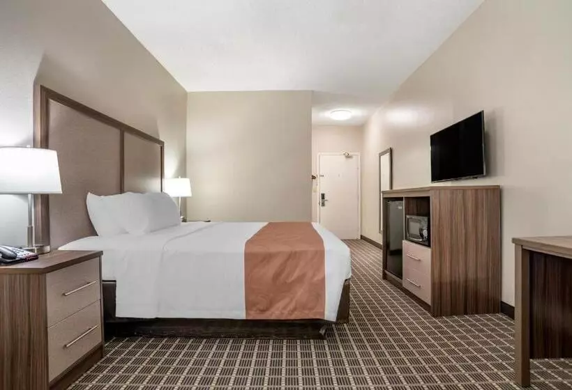 キングサイズベッドのスタンダードルーム, Quality Inn
