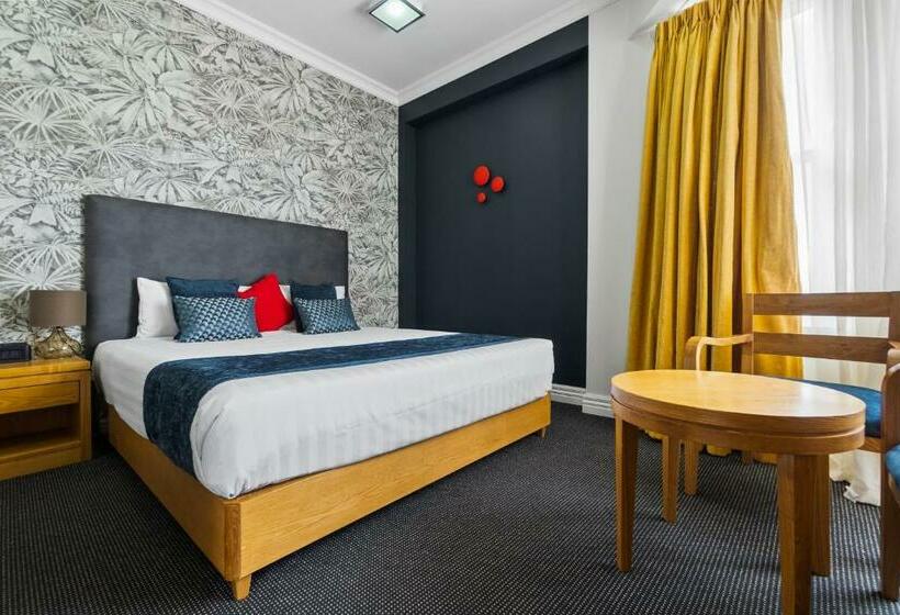 キングサイズベッドのスーペリアルーム, Ramada By Wyndham Hamilton City Center